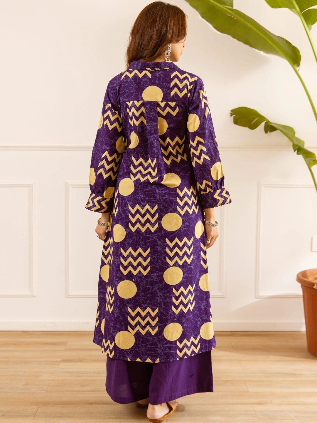 Nehamta Women Printed Regular Kurta with Palazzos thumbnail 6
