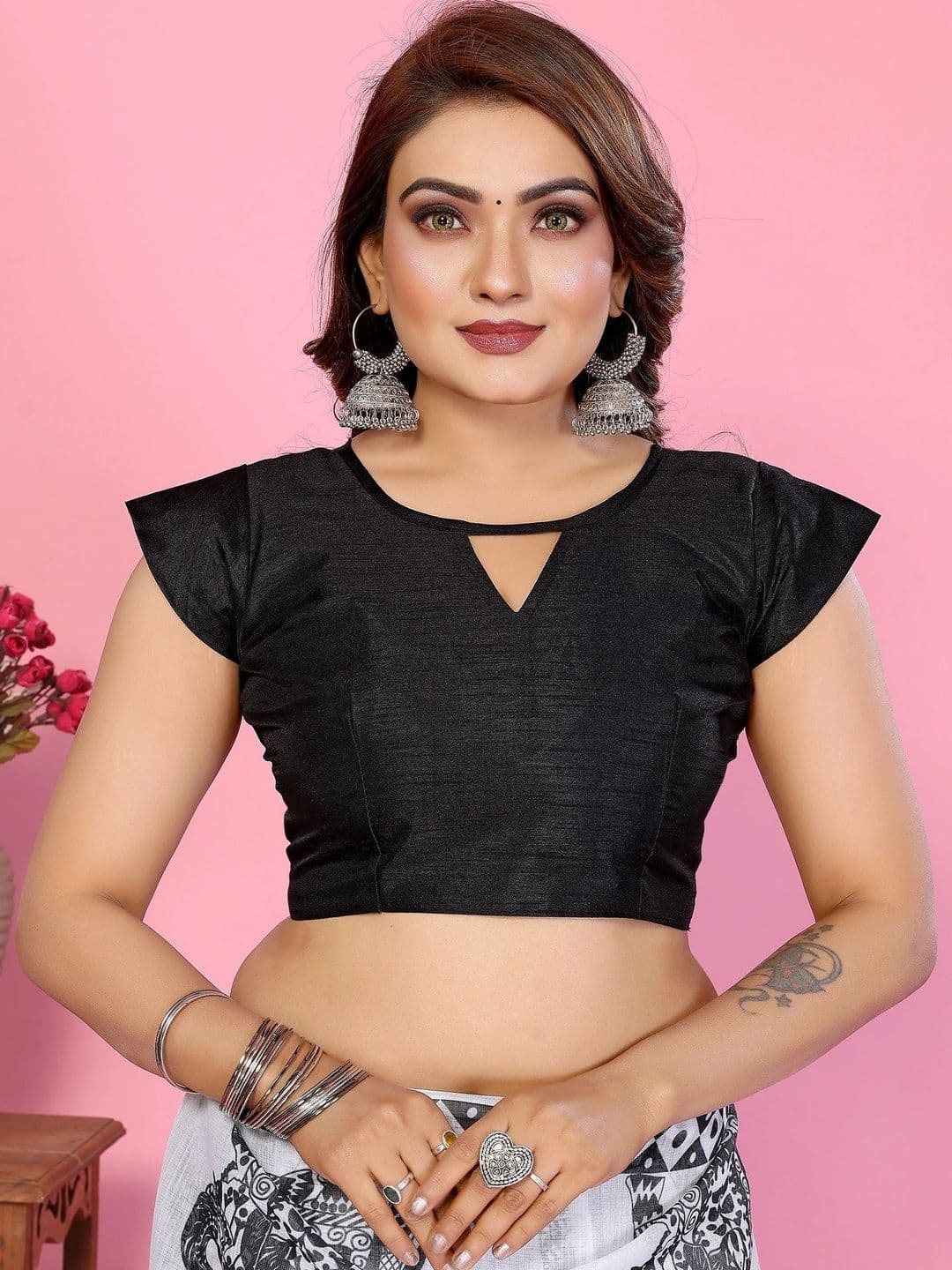 VS MALL Floral Linen Blend Saree thumbnail 5