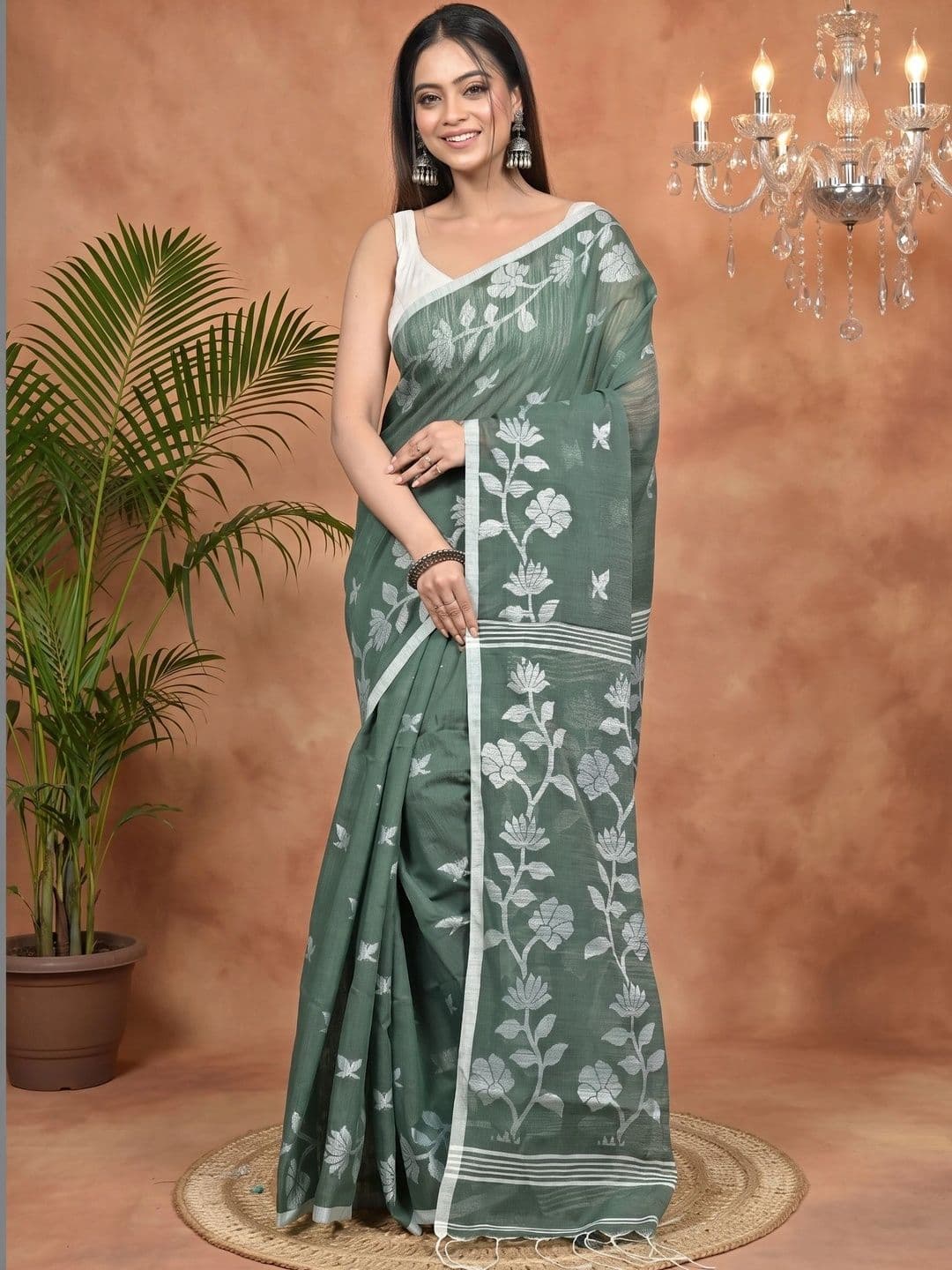 PuJoy Women Ethnic Motifs Sequinned Handloom Taant Saree thumbnail 4