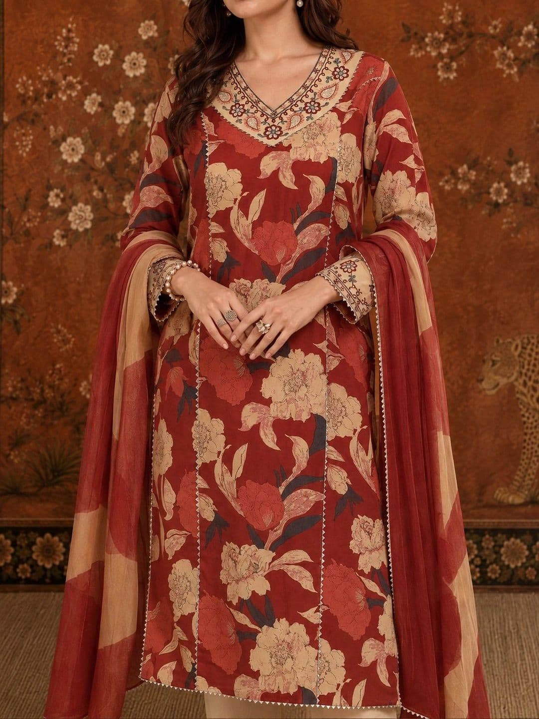 Sangria Women Floral Regular Thread Work Pure Cotton Kurta with Trousers & With Dupatta thumbnail 6