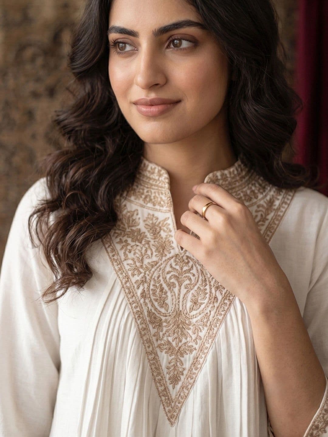 House of Pataudi Women Ethnic Motifs Embroidered Angrakha Thread Work Kurta with Palazzos thumbnail 6