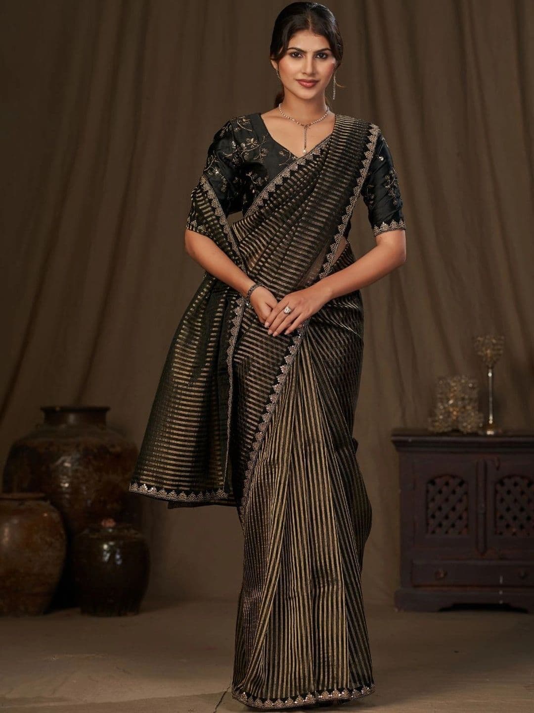Parmila Fashion Striped Embroidered Tissue Saree thumbnail 2