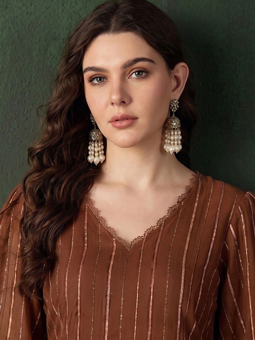 Sangria Women Regular Silk Crepe Kurta with Palazzos thumbnail 3