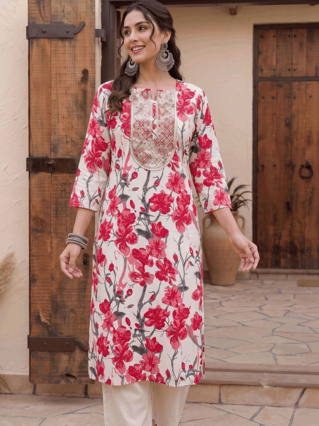 PHYSIL Women Floral Printed Thread Work Floral Kurta thumbnail 2