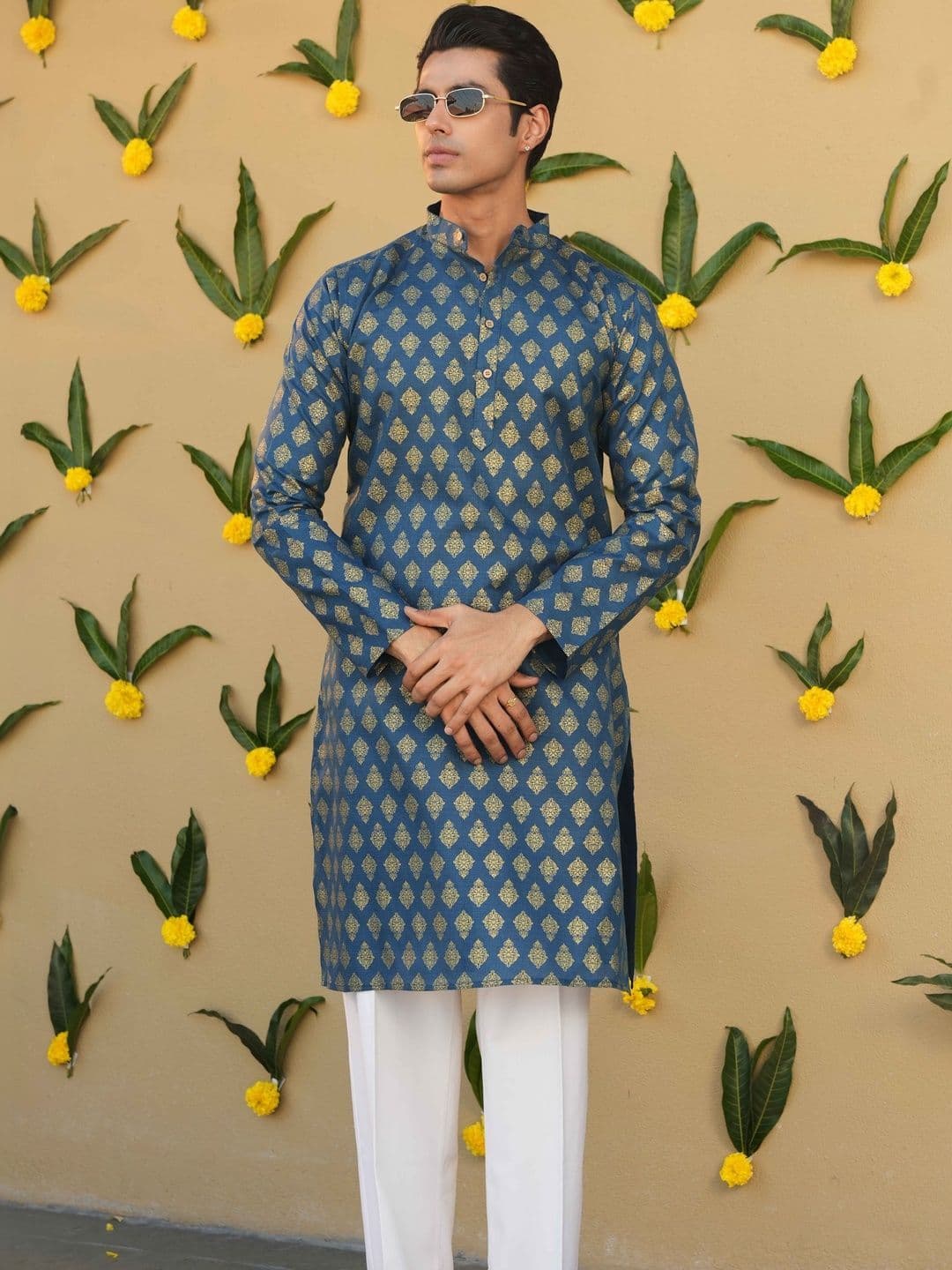 Anouk Printed Mandarin Collar Knee Length Straight Kurta thumbnail 6