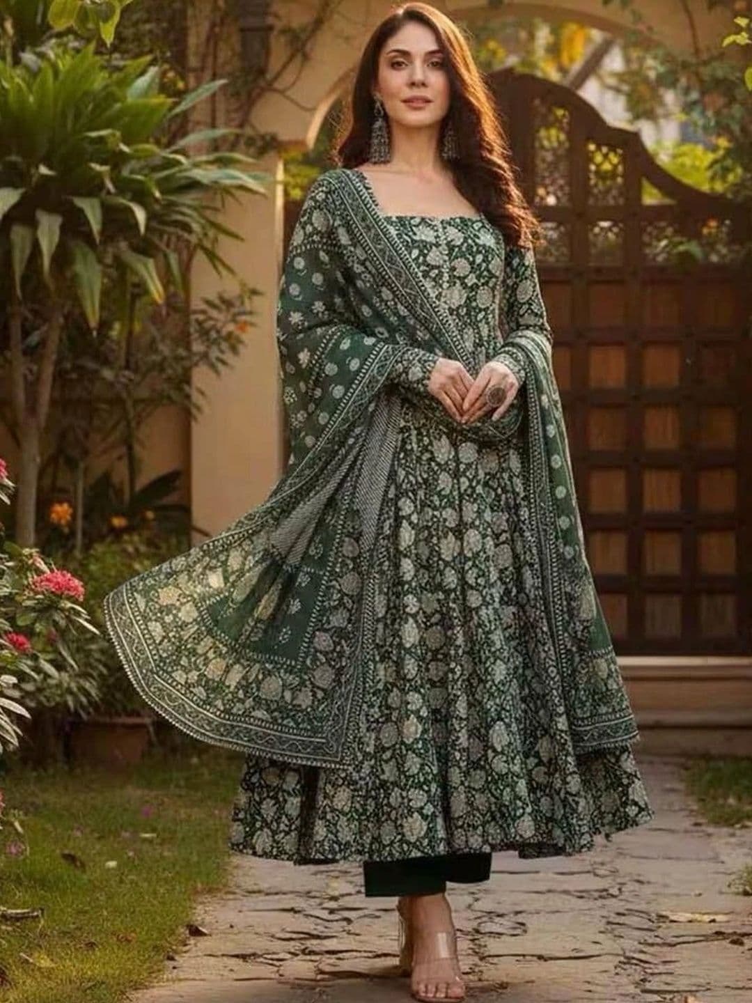 Chhipa Prints Women Ethnic Motifs Printed Regular Kurta with Trousers & With Dupatta - view 1