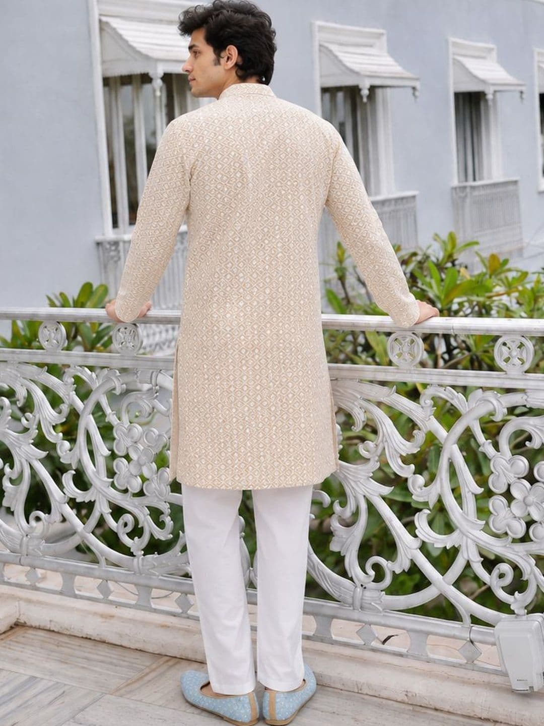 Anouk Men Geometric Embroidery Knee Length Straight Kurta thumbnail 4