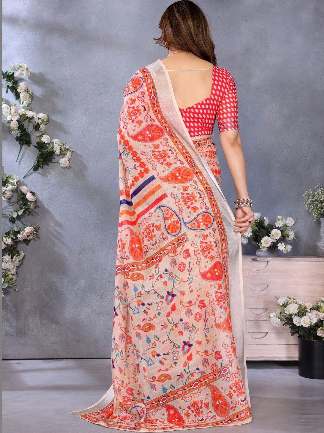 VS MALL Paisley Linen Blend Saree thumbnail 3