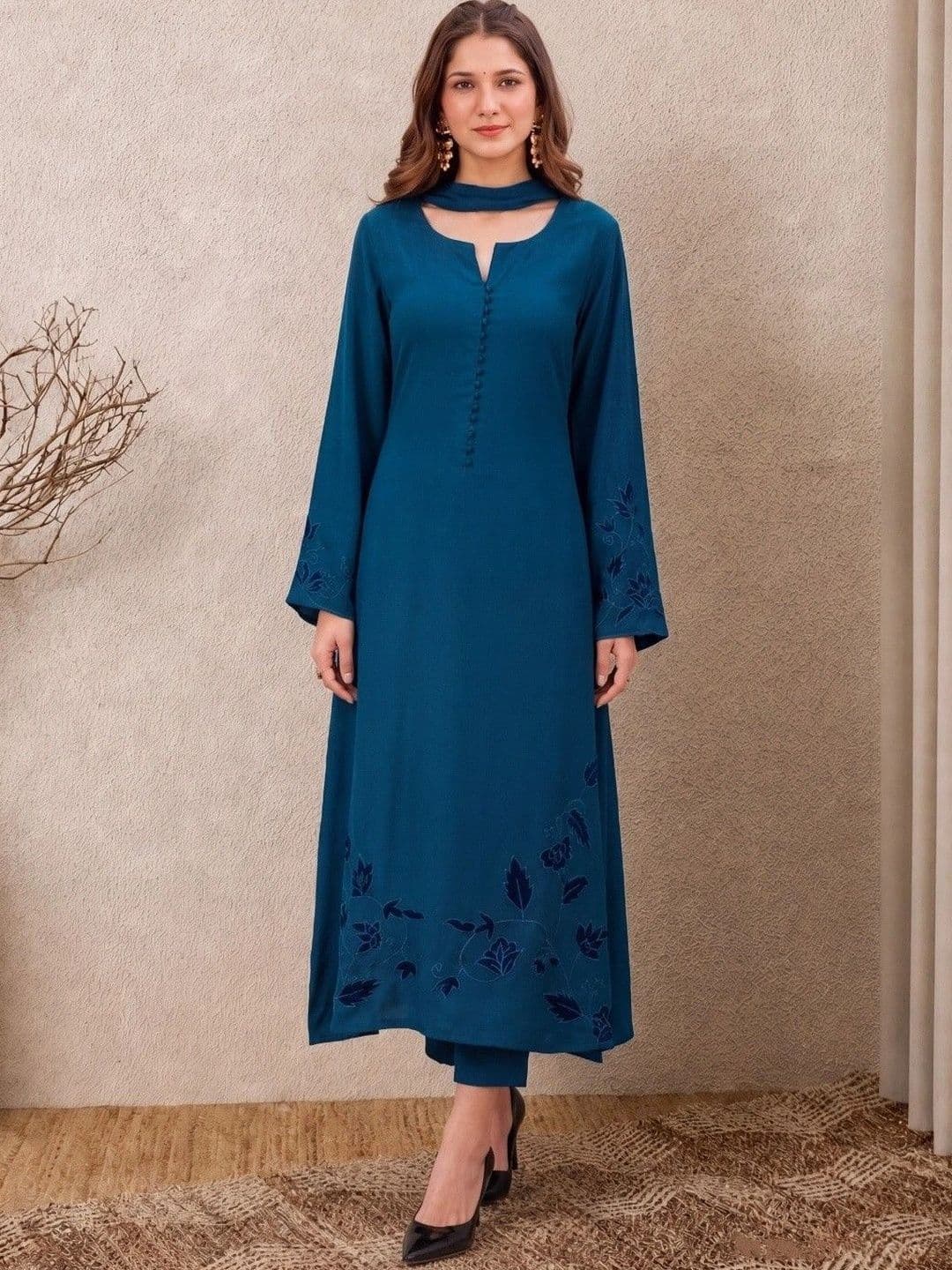 Anouk Women Ethnic Motifs Embroidered Regular Thread Work Chanderi Silk Kurta with Trousers & With Dupatta - view 1