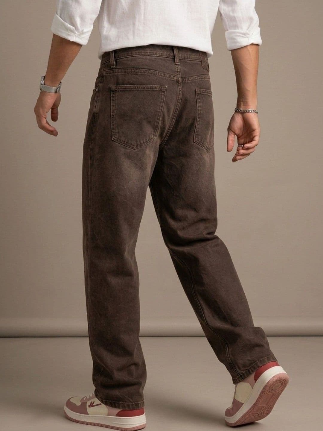 MaverIQ Men Classic Regular Fit Mid-Rise Low Distress Stretchable Jeans thumbnail 4