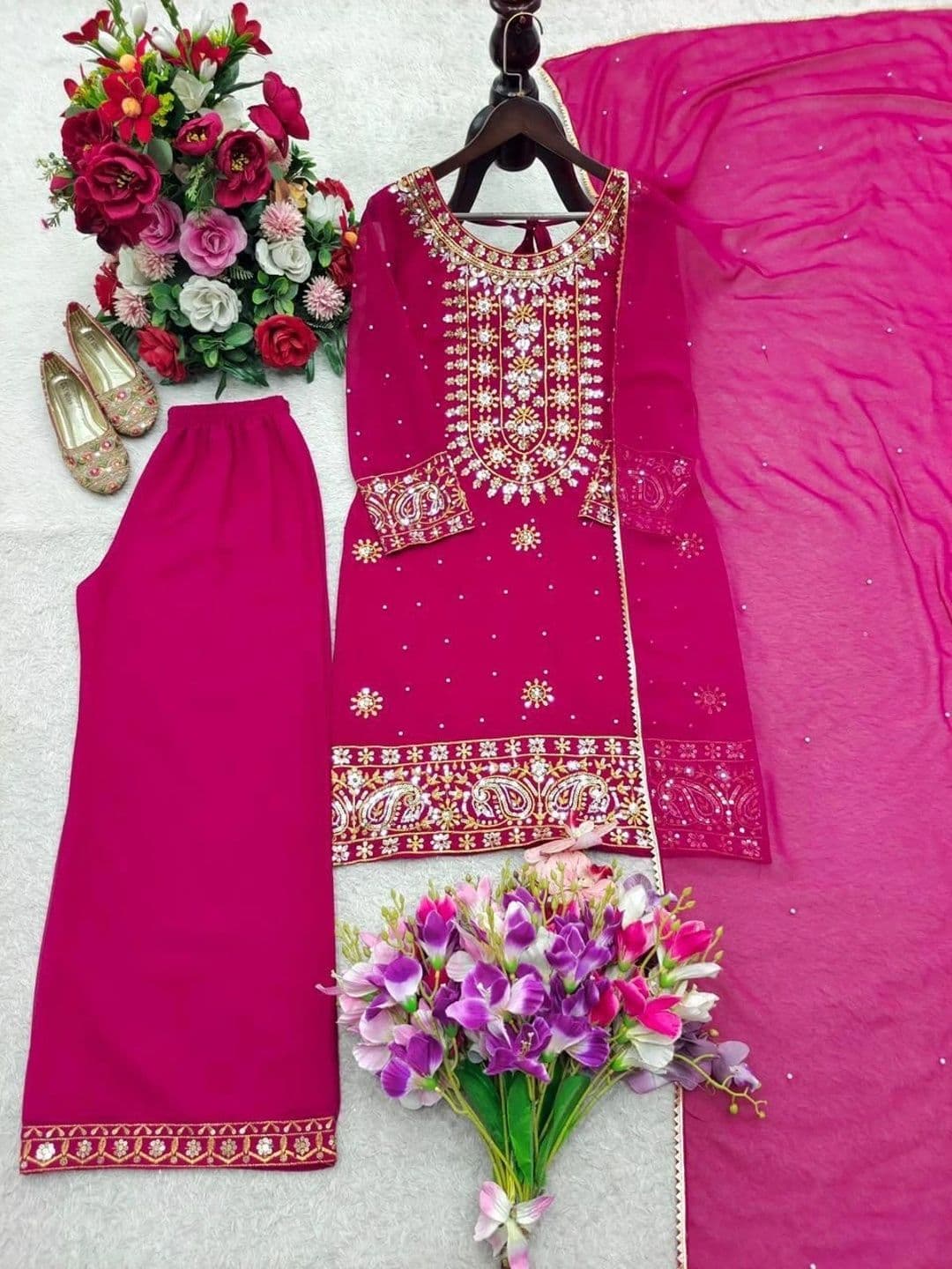 WOMEN WASTRA Women Ethnic Motifs Embroidered Regular Kurta with Palazzos & With Dupatta thumbnail 3