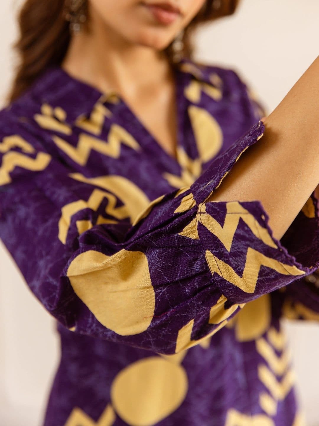 Nehamta Women Printed Regular Kurta with Palazzos thumbnail 4