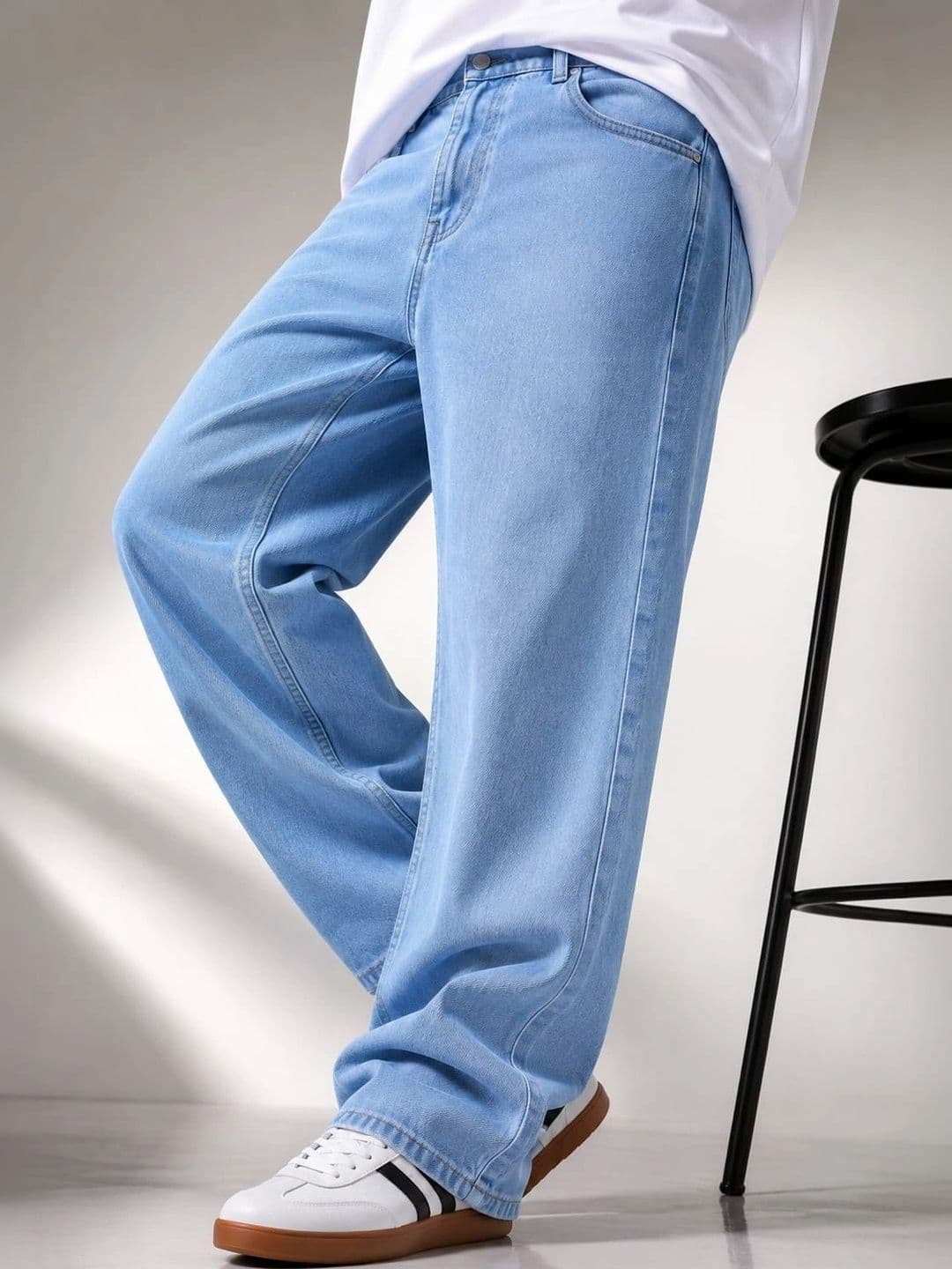 VK CULTURE Men Straight Fit Mid-Rise Light Fade Jeans thumbnail 6