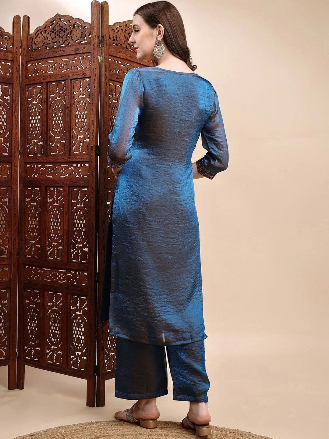 Anouk X fwd Women Ethnic Motifs Embroidered Regular Thread Work Kurta with Trousers thumbnail 2