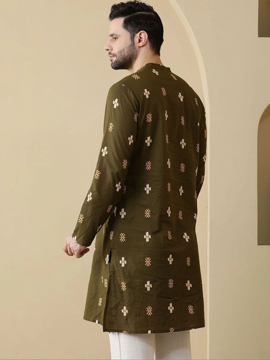 Anouk Men Ethnic Motifs Embroidered Thread Work Kurta thumbnail 2