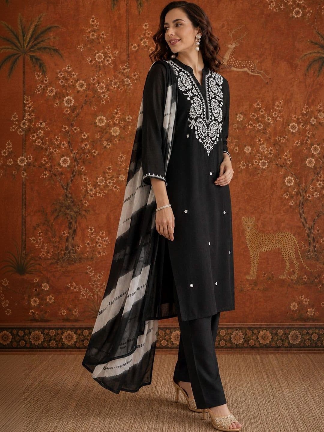 Sangria Women Ethnic Embroidered Regular Thread Work Kurta with Trousers & With Dupatta thumbnail 6