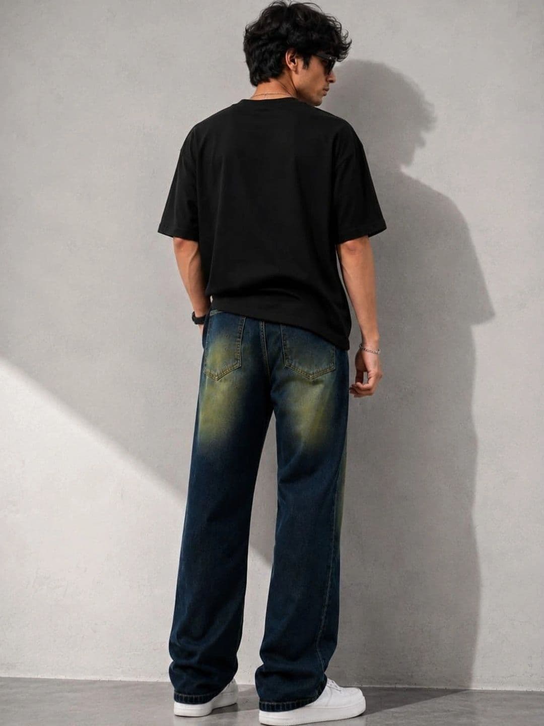 VK CULTURE Men Wide Leg Mid-Rise Light Fade Coated Jeans thumbnail 6