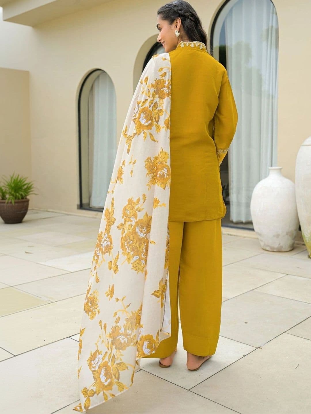 Wtune Women Ethnic Motifs Embroidered Regular Thread Work Kurta with Patiala & Dupatta thumbnail 3