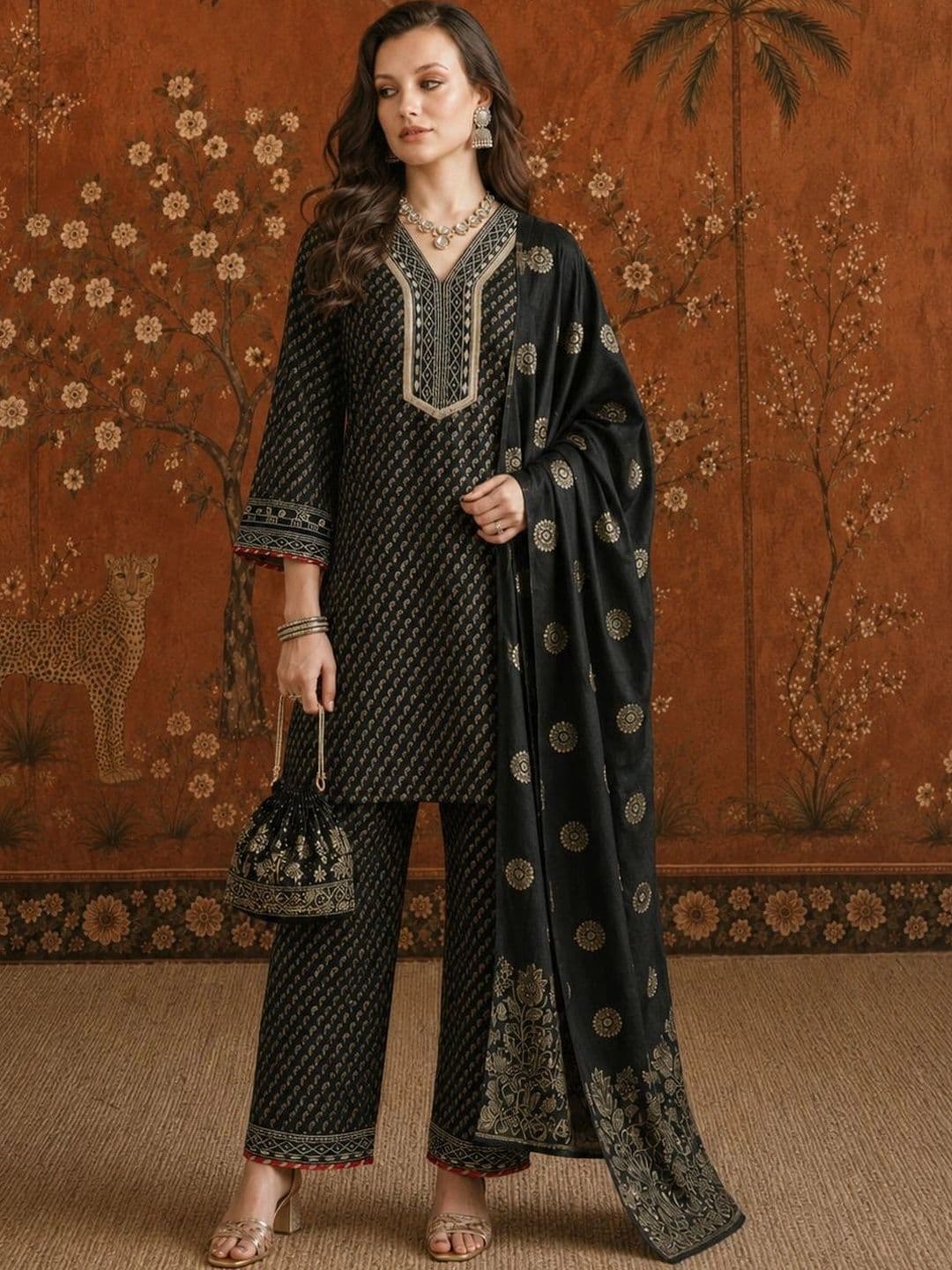 Sangria Women Ethnic Motifs Printed Regular Gotta Patti Kurta with Trousers & With Dupatta - view 1