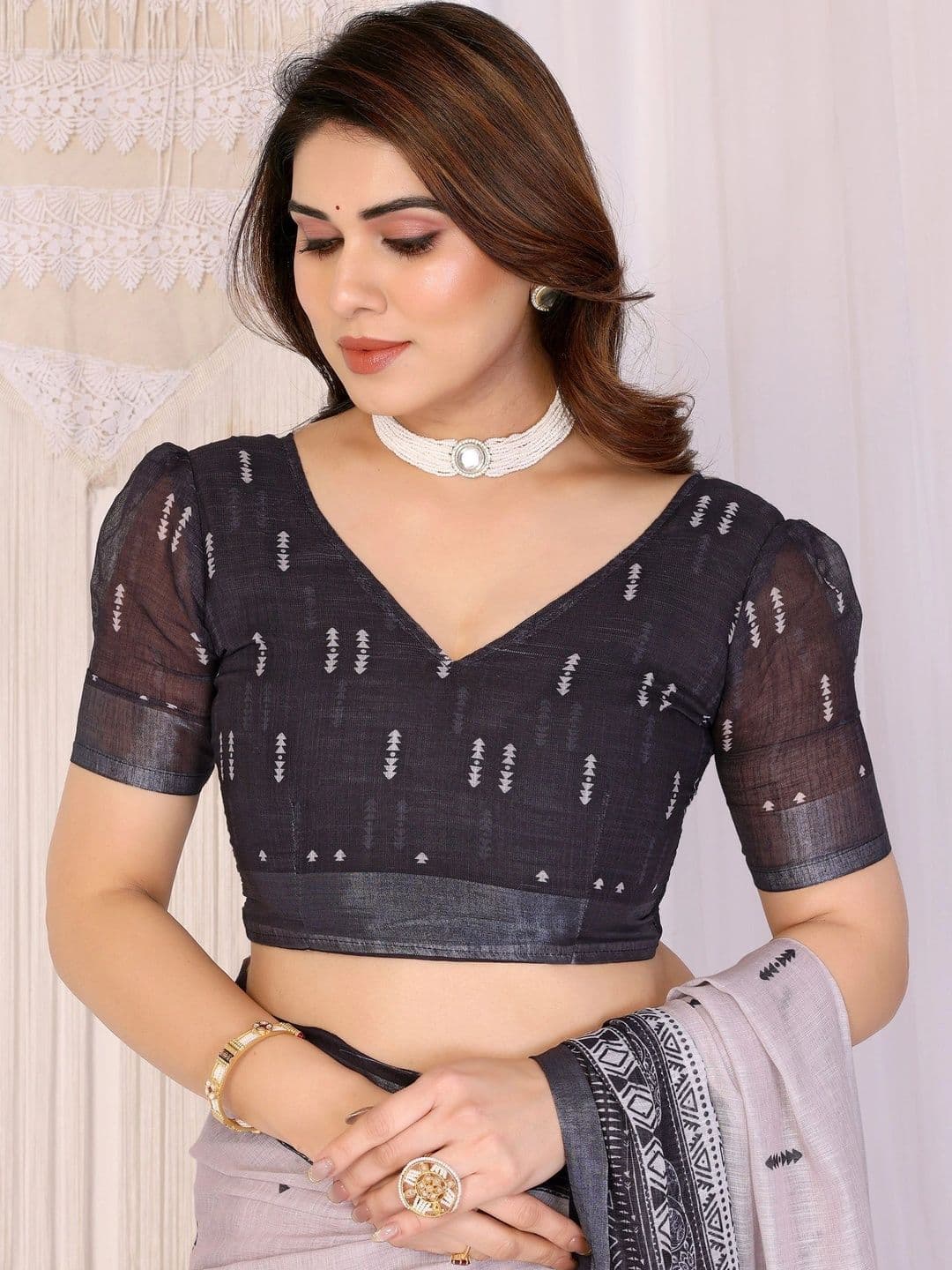 VS MALL Floral Linen Blend Saree thumbnail 2