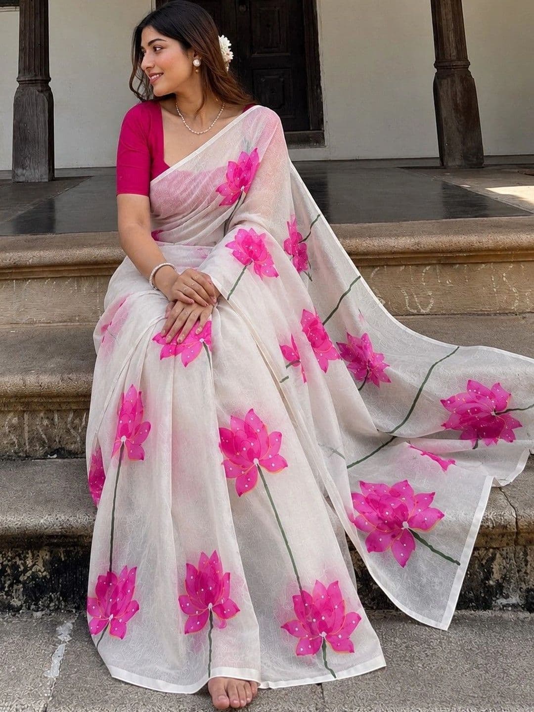 AARYAN SAREES Floral Pure Linen Gadwal Saree thumbnail 5