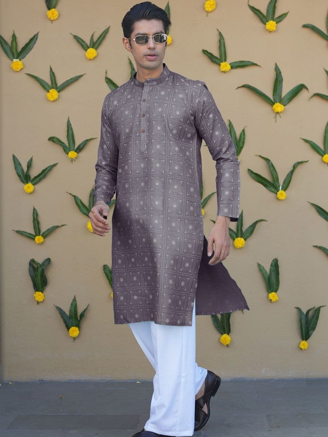 Anouk Printed Mandarin Collar Knee Length Straight Kurta thumbnail 3