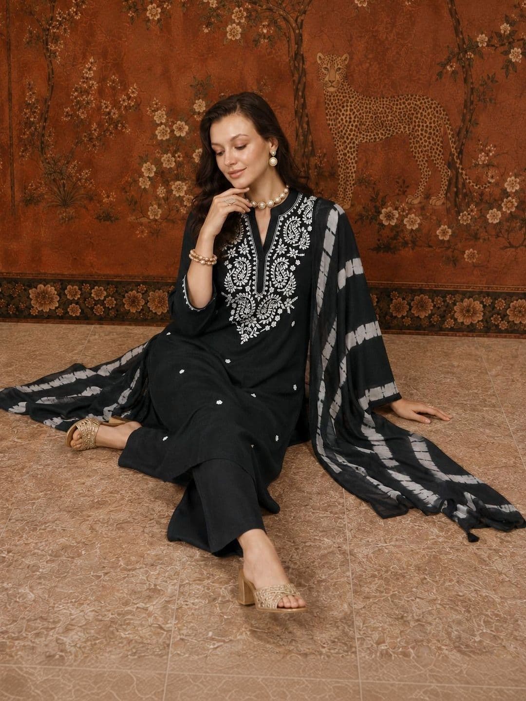 Sangria Women Ethnic Embroidered Regular Thread Work Kurta with Trousers & With Dupatta thumbnail 5