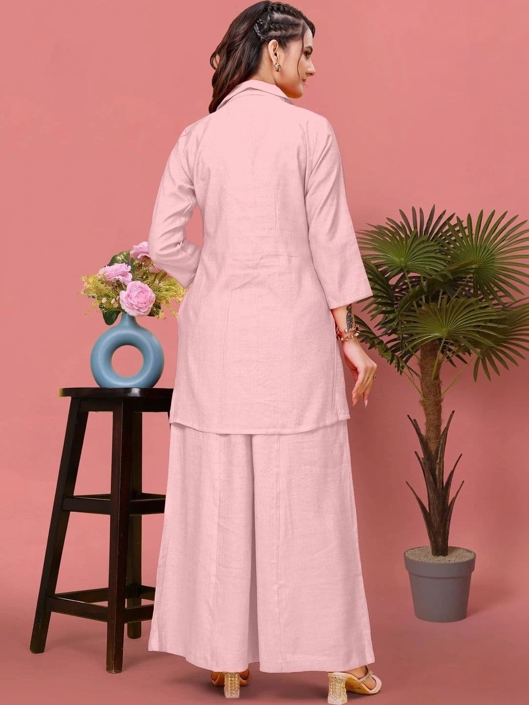 Gitaji Women Regular Pure Cotton Kurta with Palazzos thumbnail 3