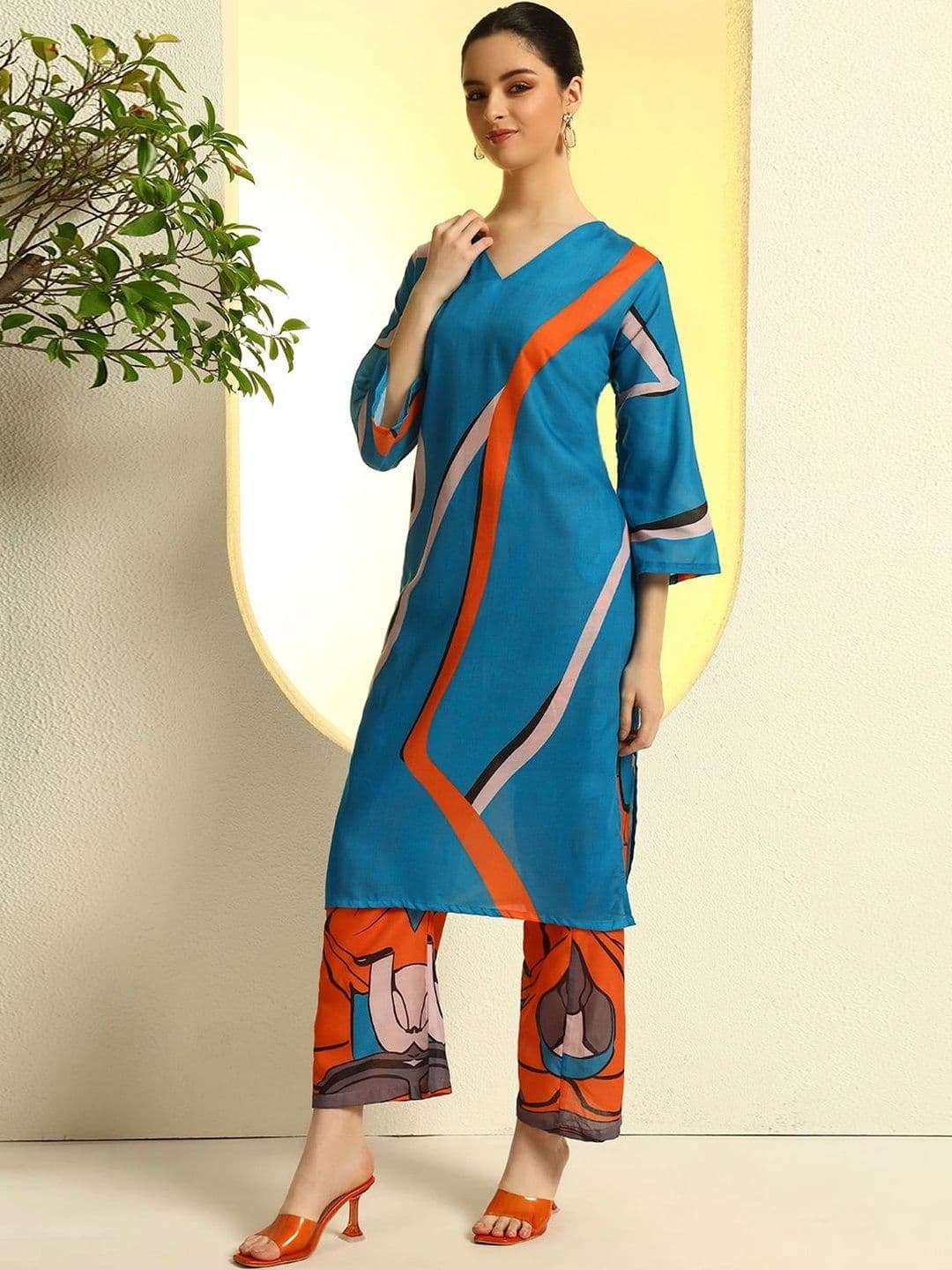 DAARI Women Printed Regular Kurta with Palazzos thumbnail 7