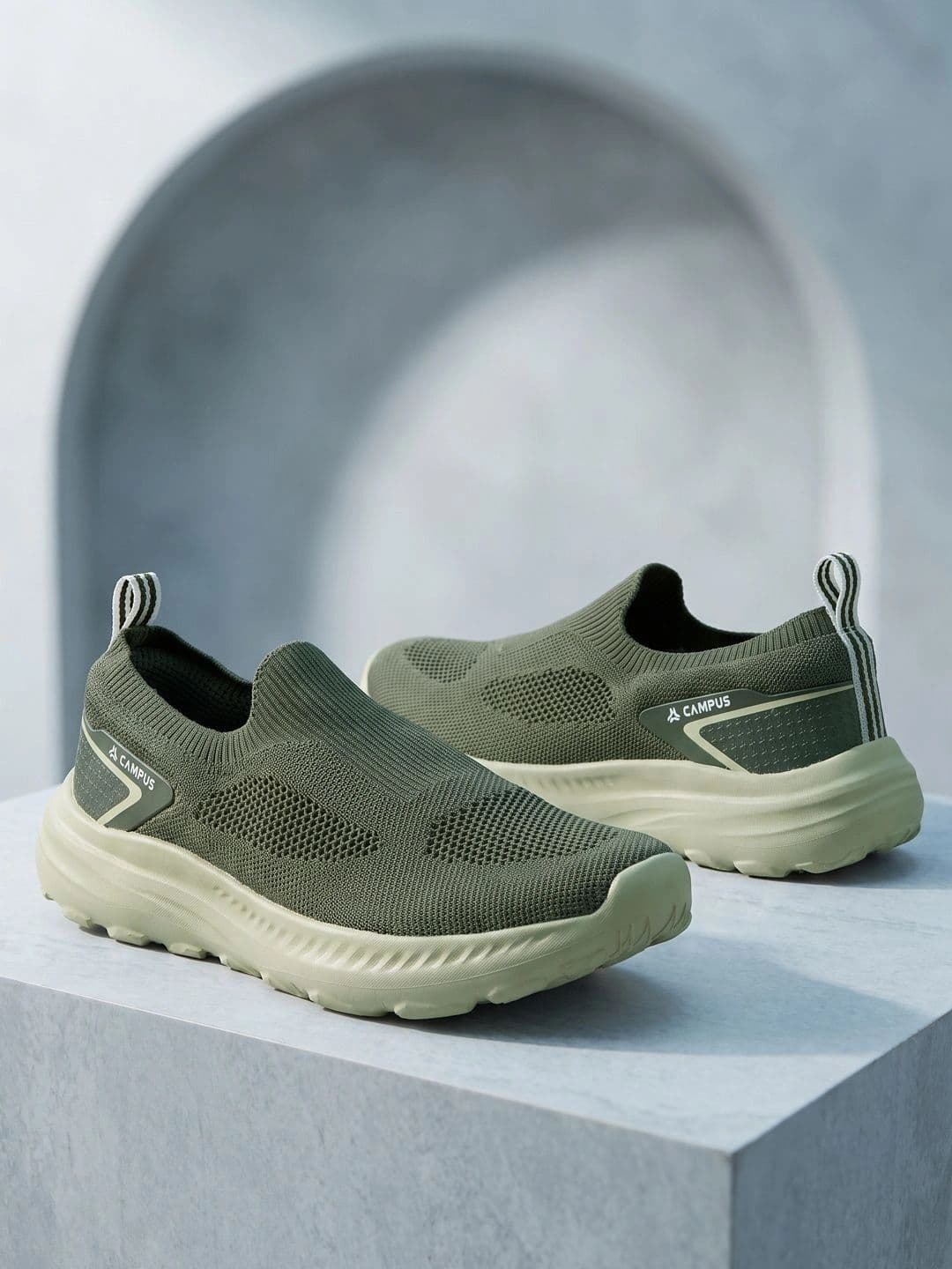 Campus Men Mesh Walking Shoes - view 1