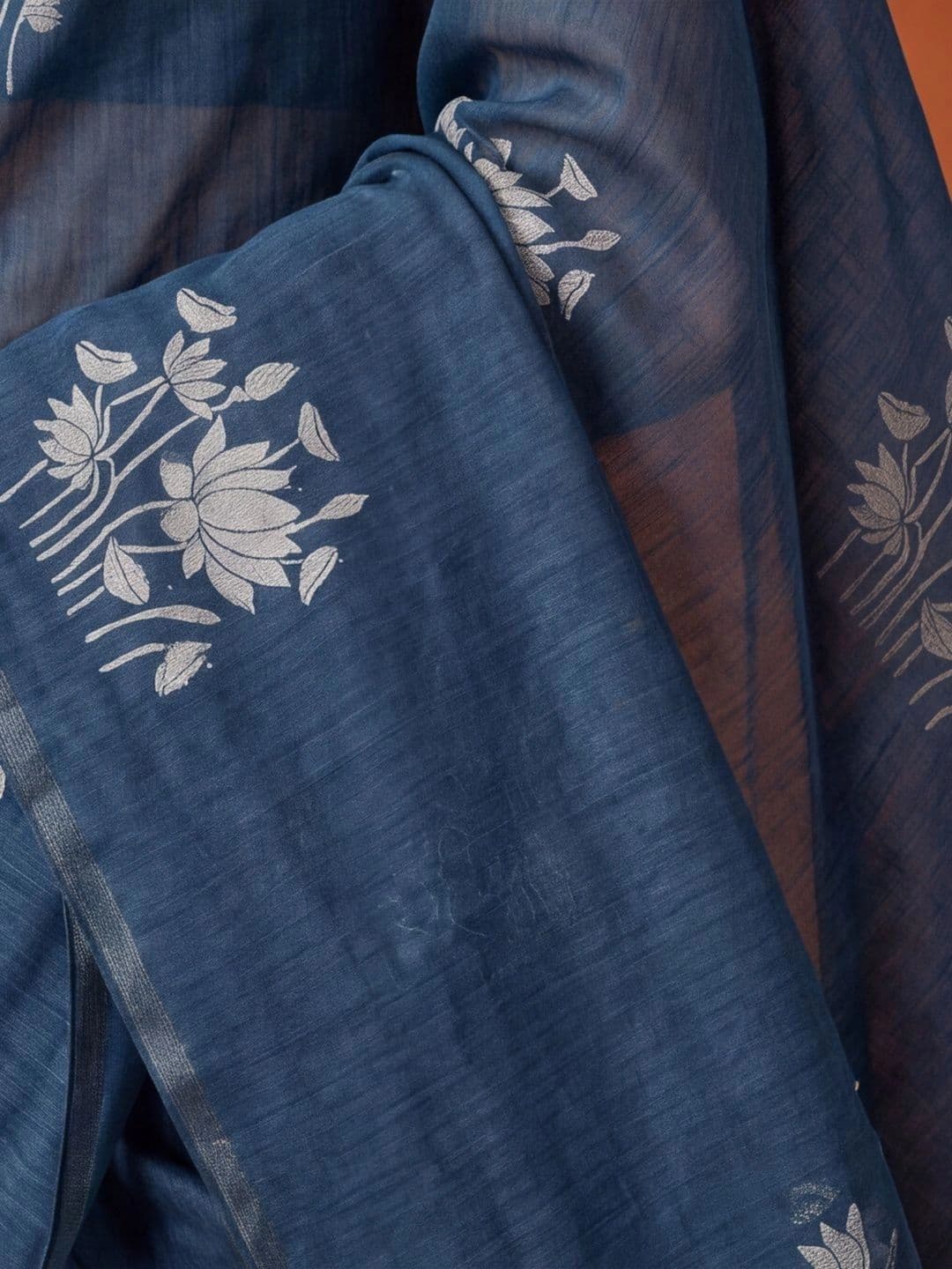 Mitera Woven Design Zari Silk Cotton Fusion Banarasi Saree thumbnail 2