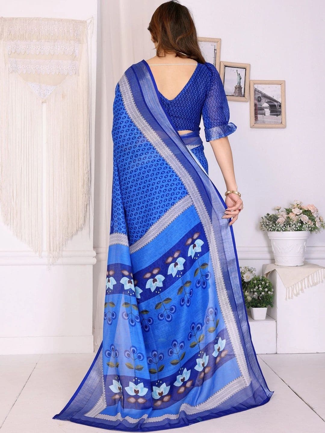 VS MALL Floral Linen Blend Saree thumbnail 5