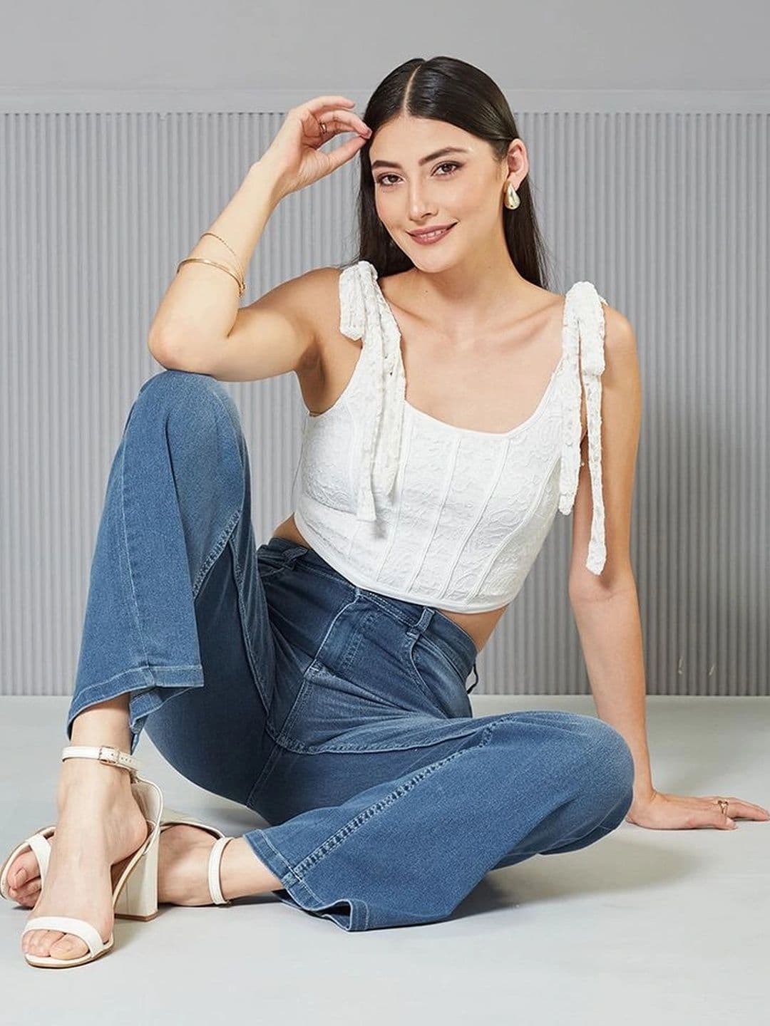 Chemistry Women Wide Leg Mid-Rise Jeans thumbnail 4