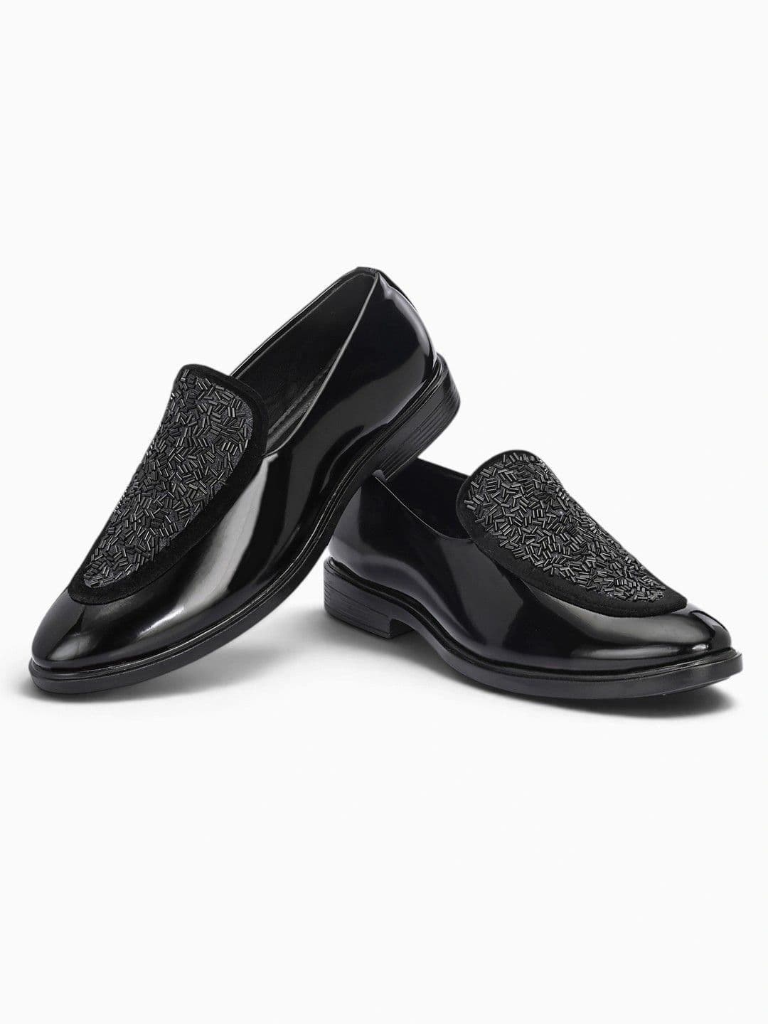 INVICTUS Men Textured PU Round Toe Slip-On Shoes thumbnail 4