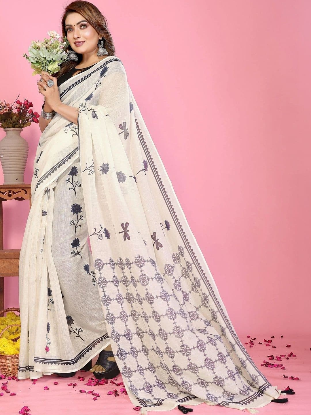 VS MALL Floral Linen Blend Saree thumbnail 4