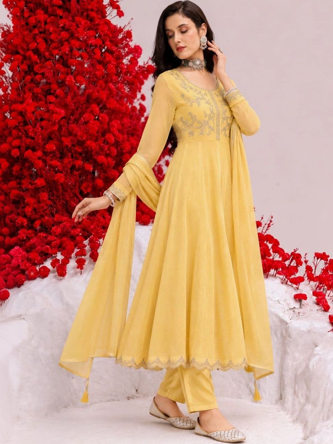 MOKOSH Women Ethnic Motifs Embroidered Empire Thread Work Pure Silk Kurta with Trousers & With Dupatta thumbnail 5