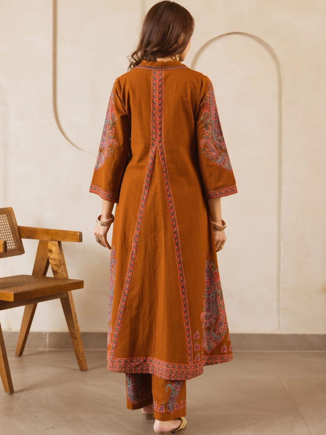 Nehamta Women Ethnic Motifs Embroidered Regular Thread Work Kurta with Trousers thumbnail 7