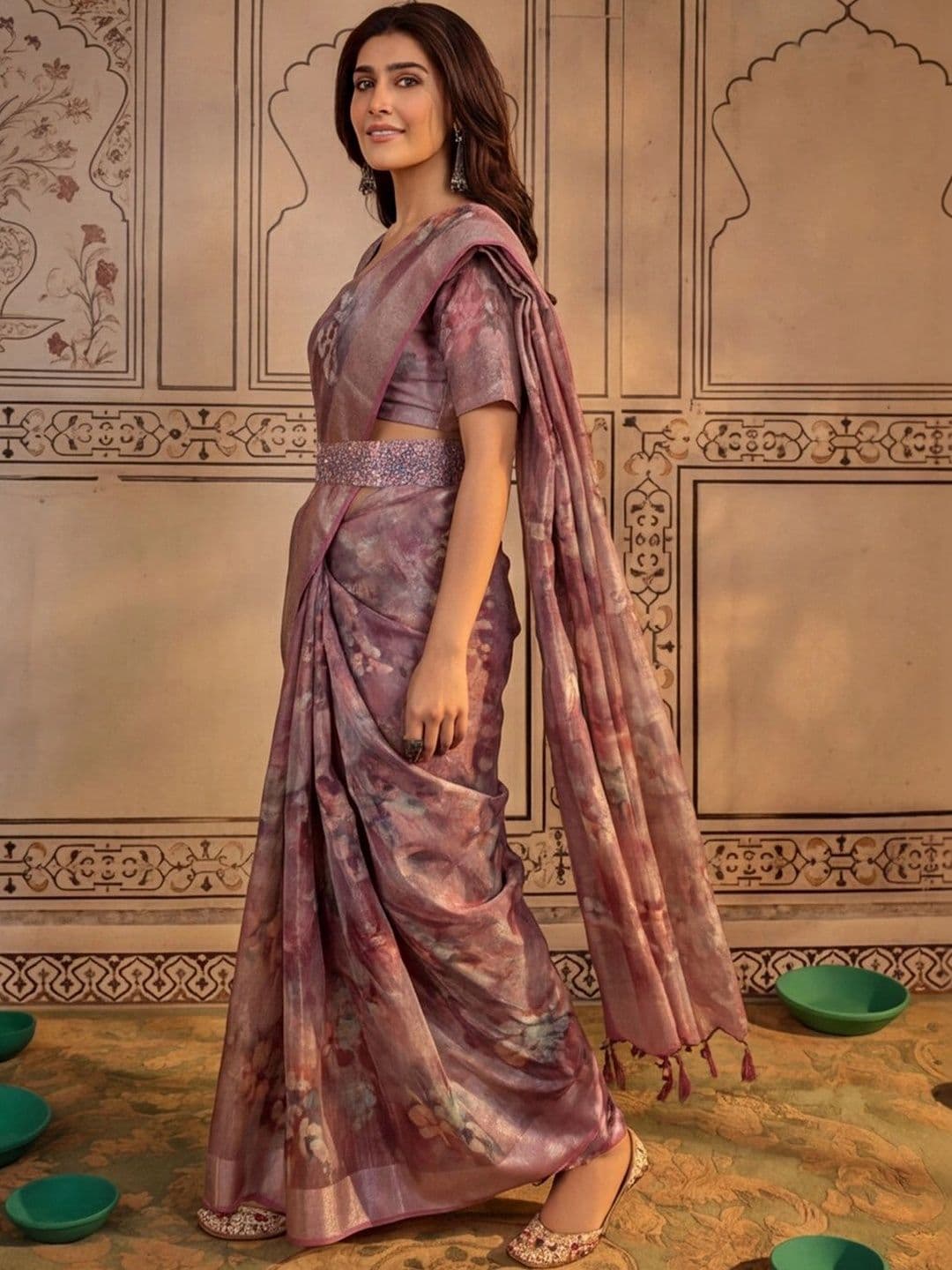 Mitera Women Printed Floral Zari Silk Cotton Fusion Saree thumbnail 3