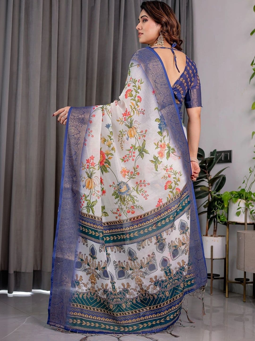 VS MALL Floral Zari Linen Blend Saree thumbnail 6