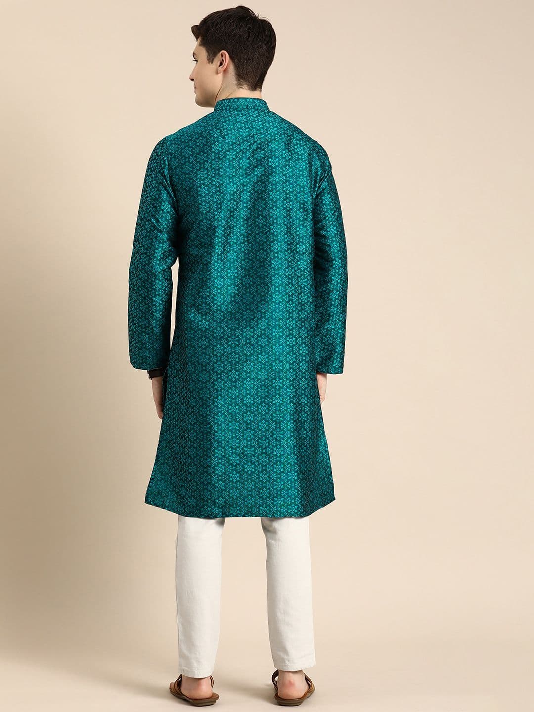 Anouk Men Floral Jacquard Knee Length Straight Kurta thumbnail 4