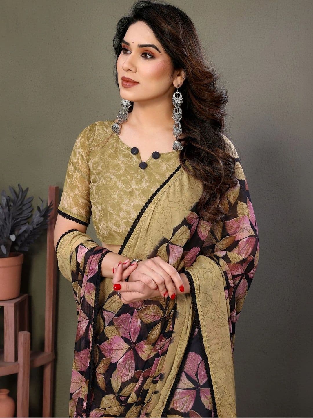 VS MALL Floral Poly Chiffon Saree thumbnail 5