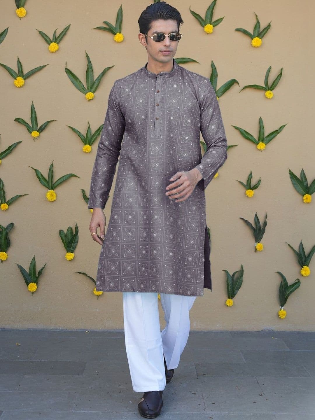 Anouk Printed Mandarin Collar Knee Length Straight Kurta - view 1