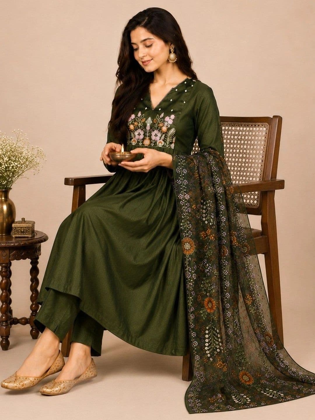 ZARVIKA Women Floral Embroidered Empire Thread Work Kurta with Trousers & With Dupatta thumbnail 3