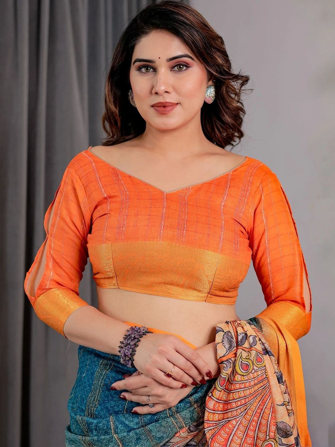 VS MALL Floral Linen Blend Saree thumbnail 2