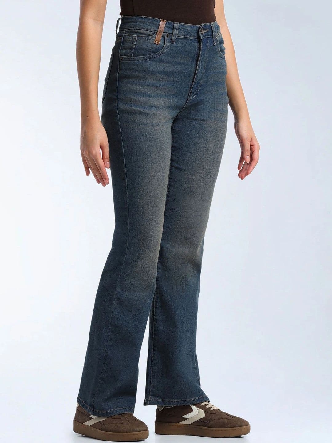 Flying Machine Women Bootcut High-Rise Light Fade Stretchable Jeans thumbnail 7