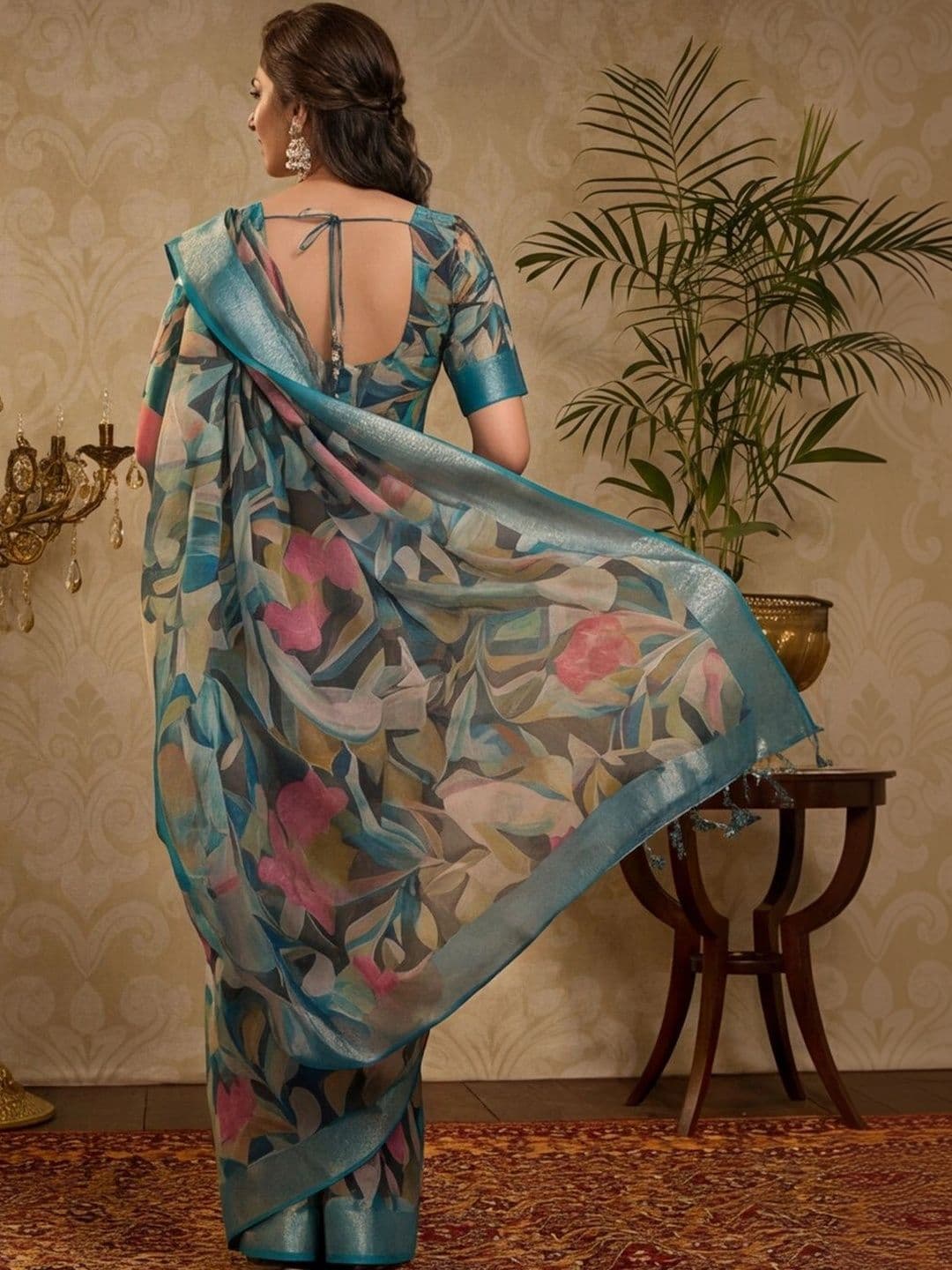 Mitera  Women Floral Zari Silk Cotton Fusion Saree thumbnail 5
