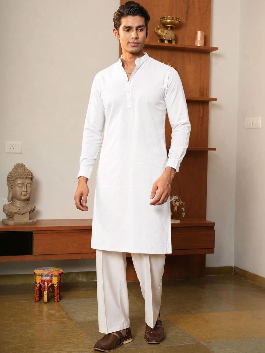 Anouk Men Pure Cotton Solid Knee Length Straight Kurta thumbnail 5