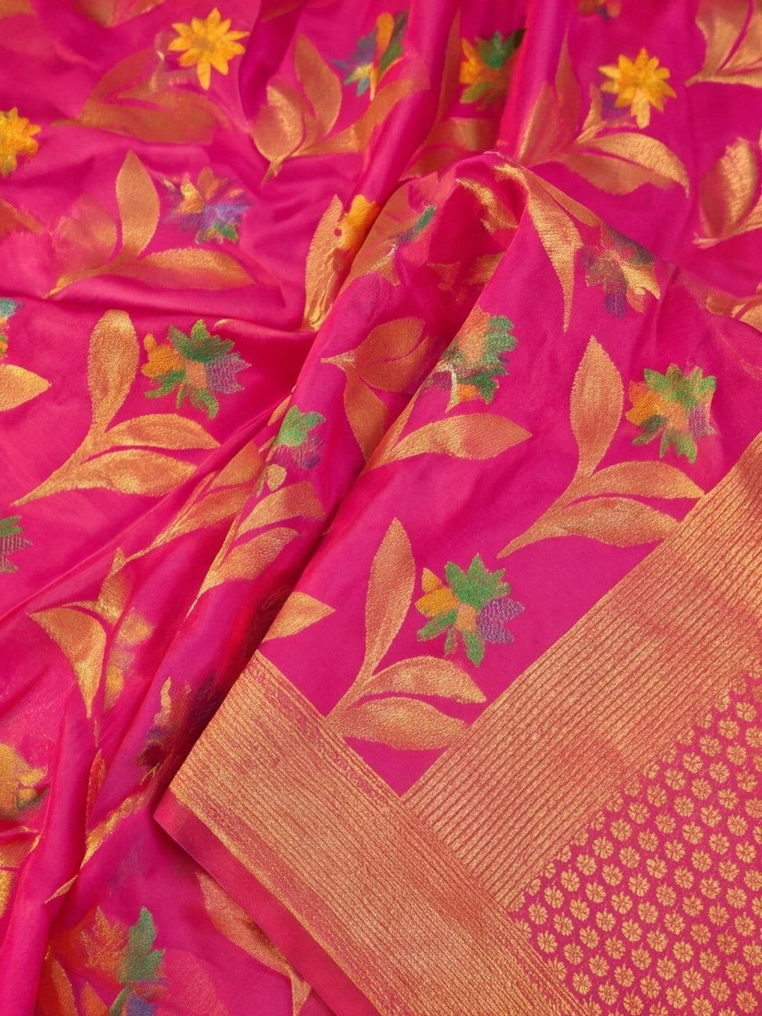 Mitera Woven Design Zari Silk Cotton Fusion Banarasi Saree thumbnail 3