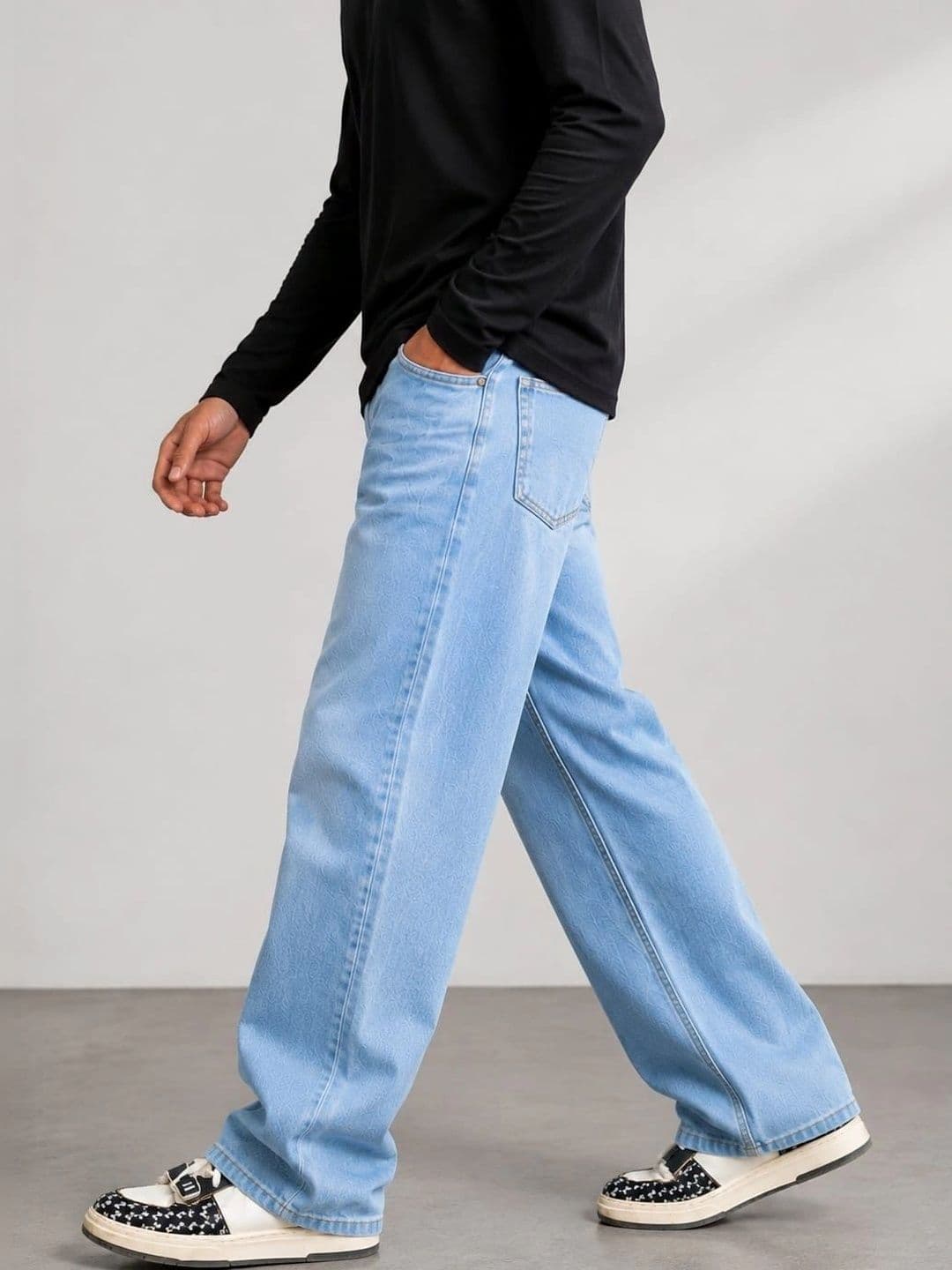 VK CULTURE Men Wide Leg Mid-Rise Light Fade Printed Jeans thumbnail 2