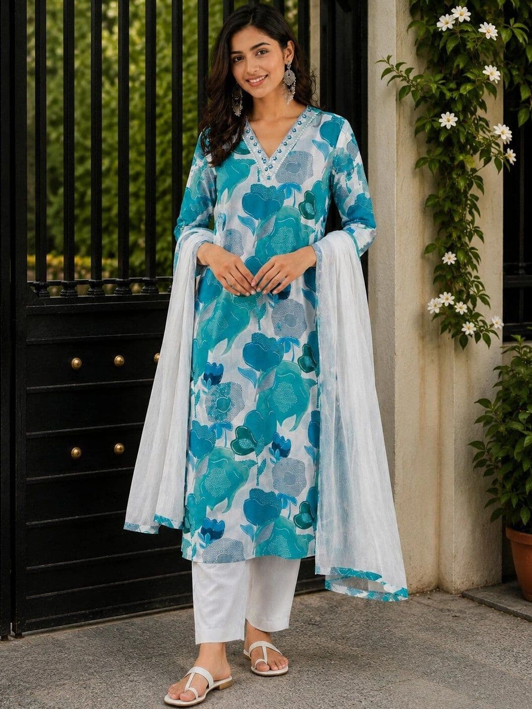 FABZARI Women Floral Printed Regular Pure Cotton Kurta with Trousers & With Dupatta thumbnail 2